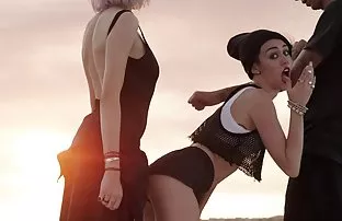 XXX Proshmandovka Kelsey జేమ్స్ తో కొనుగోలు fucker in a rented apartment