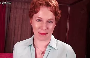 XXX బిగపడటం బాబా ఇచ్చింది నాకు ఒక ఉద్వేగం, నడుస్తున్న ఒక చేతి లో నా తడి రంధ్రం