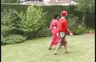 XXX అందం హైదరాబాద్ నలుపు ఫాక్స్ స్వాలోస్