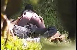 XXX లూనా లో స్టార్ వైట్ ట్యాంక్ టాప్ మరియు అమ్మాయి ఒక స్నాన తీసుకునే