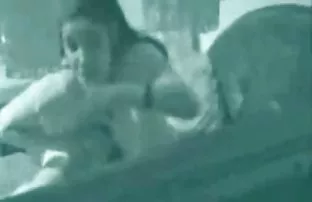 XXX కజఖ్ మహిళ pantyhose లో మంచం మీద masturbating