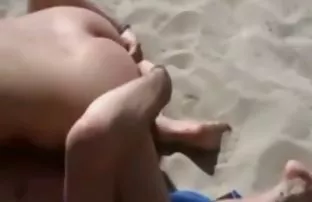 XXX చల్లని కోడిపిల్లలు