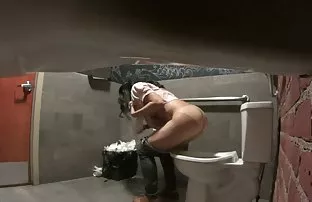 XXX నలుపు మరియు bootyfull చాలా హోర్నీ అమ్మాయి