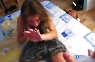 XXX కొంటెచేష్టలు అభిమానంతో కిట్టి పోషిస్తుంది ముందు కెమెరా