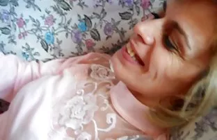 XXX ధరించి ఒక పట్టీని మరియు బోధించాడు మనిషి అసాధారణ సెక్స్