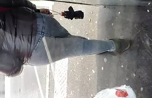 XXX మహిళ బాత్రూమ్ లో