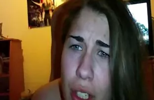 XXX నలుపు మందపాటి ఒక డిక్ ద్వారా ఆవిర్భవించినది పూకు యువ అమ్మాయి