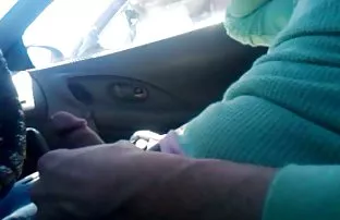 XXX సన్నని ములాట్టో తో పచ్చబొట్లు మరియు గొప్ప పెద్ధ కాయలు