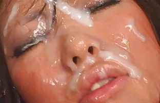 XXX పరిపక్వ పెద్ధ రొమ్ములు కలధి తిరుగుబోతు ఉంది. ఆమె నలుపు