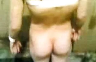 XXX టాక్సీ డ్రైవర్ తెచ్చింది, అందమైన అడవి మరియు అతనికి