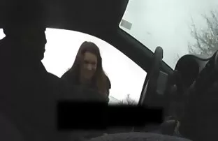 XXX ఉన్నప్పటికీ వర్షం అమ్మాయిలు నడుస్తున్న ఇబ్బంది పెట్టాడు పొందడానికి