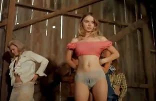 XXX మృదువైన శరీరం తో velvety చర్మం