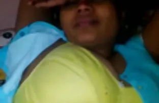 XXX మూడు యువ స్లట్స్ ఏర్పాటు చేశారు వేశాడు.