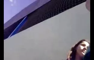 XXX వ్యక్తి ఇచ్చిన నోరు బ్లేడ్ పాత మరియు మద్య