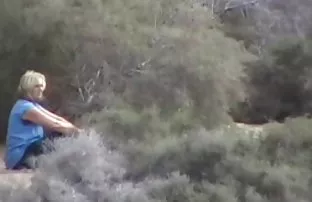 XXX Nymphomaniac జరిగిన దోపిడీ, పోలీసు ఇంటికి అని మరియు ఫక్ కోసం ప్రేరేపించు అతనికి