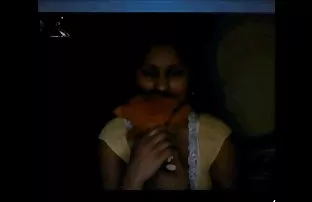 XXX అమ్మాయి గర్వంగా వ్యక్తి kineticom