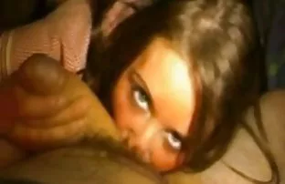 XXX అడ్డుకోవటానికి కాలేదు. ఆమె దైవ అందమైన శరీరం