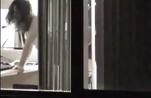 XXX ఒక వెండి కారు