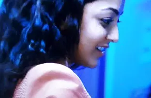 XXX చల్లని చూడండి దిగువ నుండి