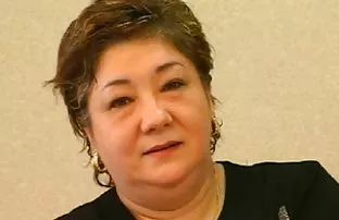 XXX సోన్యా Fucks మరియు కుడుచు మొడ్డ