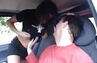 XXX Vzdrochnul మరియు ఇబ్బంది పెట్టాడు