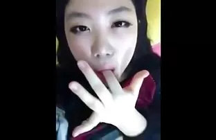 XXX అందమైన పడుచుపిల్ల లో Lacy లోదుస్తుల