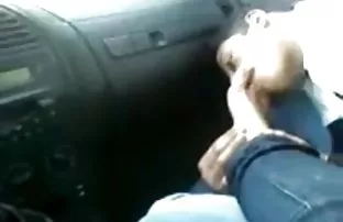 XXX వ్యక్తి బెంట్ మరియు ఉంచారు సంఖ్య అమ్మాయి, ramming into her సుమారు వరకు ఇది ఆపి