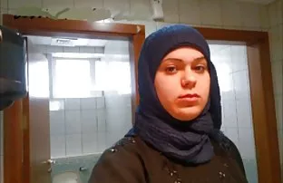 XXX గై Fucks on the stairs కొవ్వు స్త్రీ